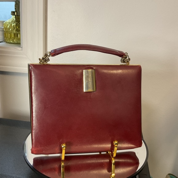 Vintage 1950’s Leather Geometric Handbag ( Must see behind the mirror) 🥰 - Picture 1 of 12